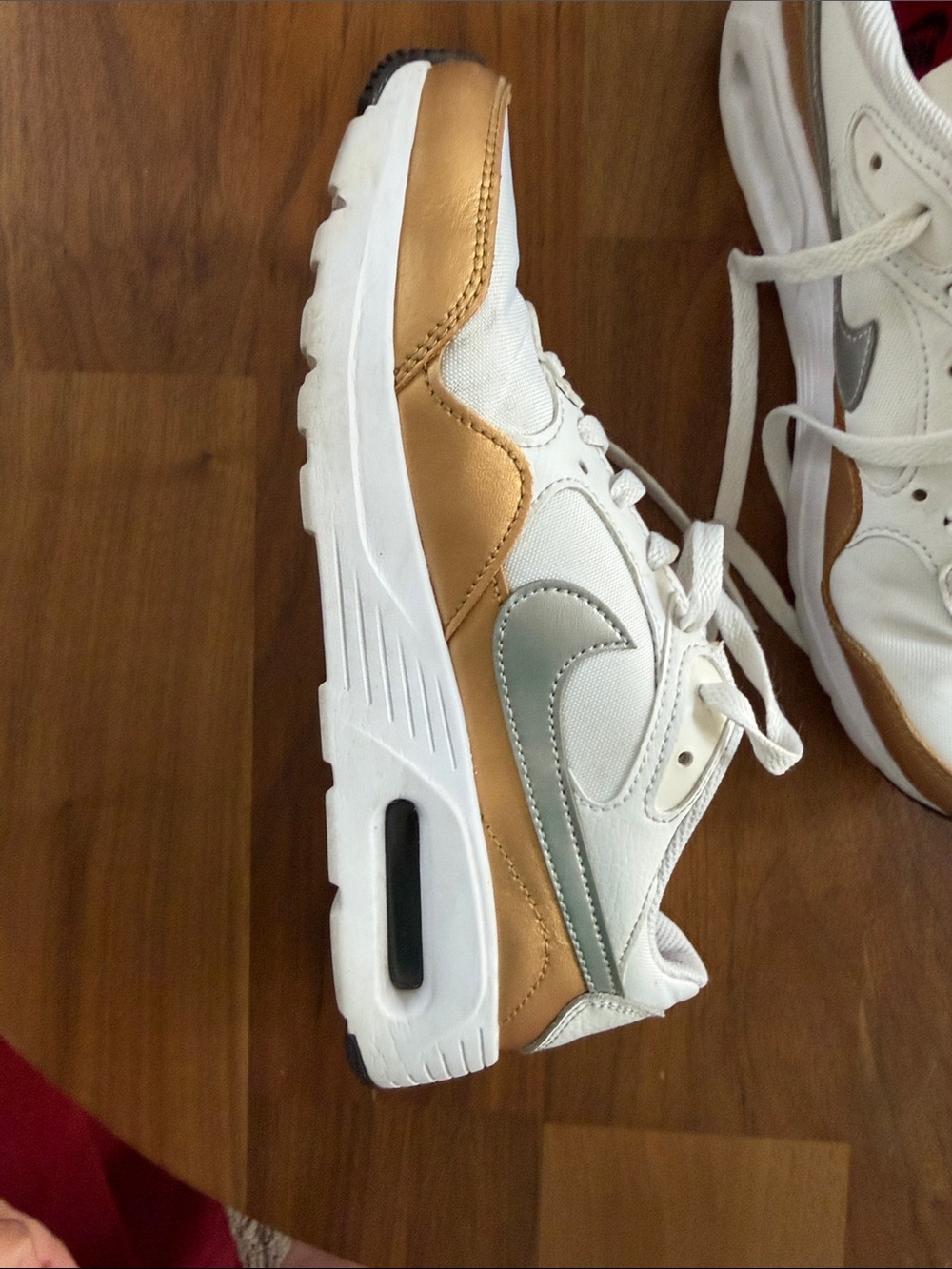 Nike Air Max SC White Sneakers with Gold Trim - Picture 4 of 10